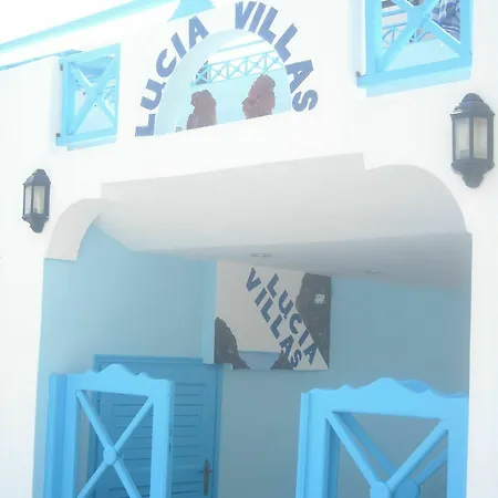Lucia מלון דירות