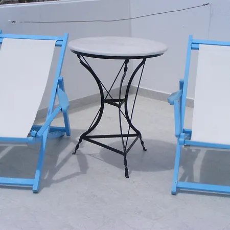 מלון דירות Lucia 4*