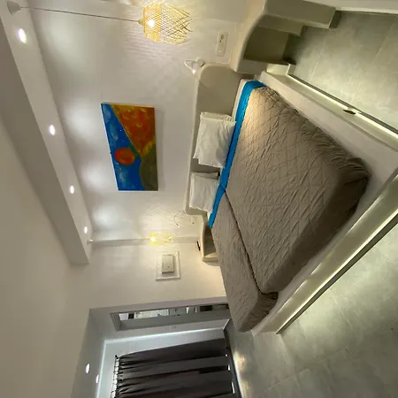 Lucia Hotel apartamentowy Perissa (Santorini)