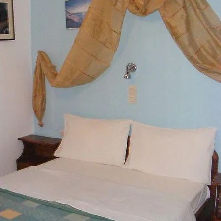 Lucia Apart-hotel Perissa (Santorini)