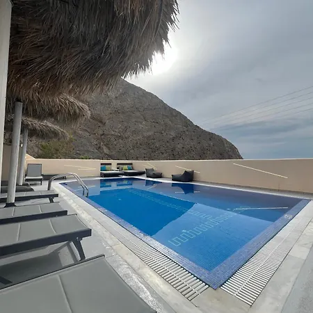 Aparthotel Lucia Perissa (Santorini)