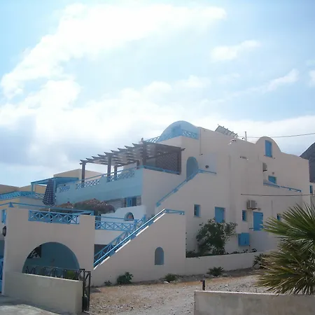 Aparthotel Lucia Perissa (Santorini)