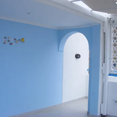 Aparthotel Lucia Perissa (Santorini)