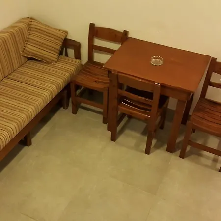 Lucia Aparthotel Perissa (Santorini)