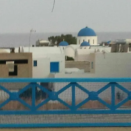 Lucia Perissa (Santorini)