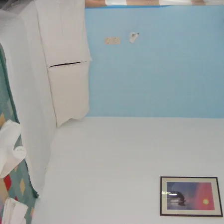 Lucia Aparthotel 2*