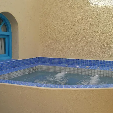 Apart-hotel Lucia 4*