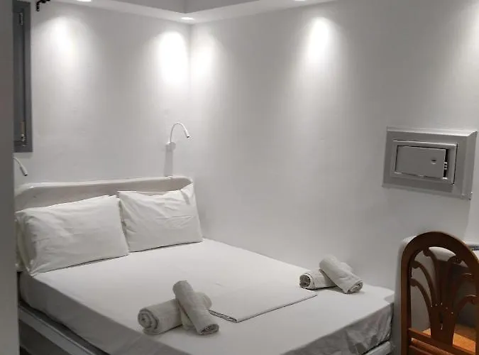 Lägenhetshotell Lucia Perissa (Santorini)