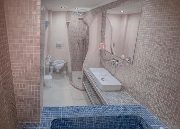 Aparthotel Lucia Perissa (Santorini)