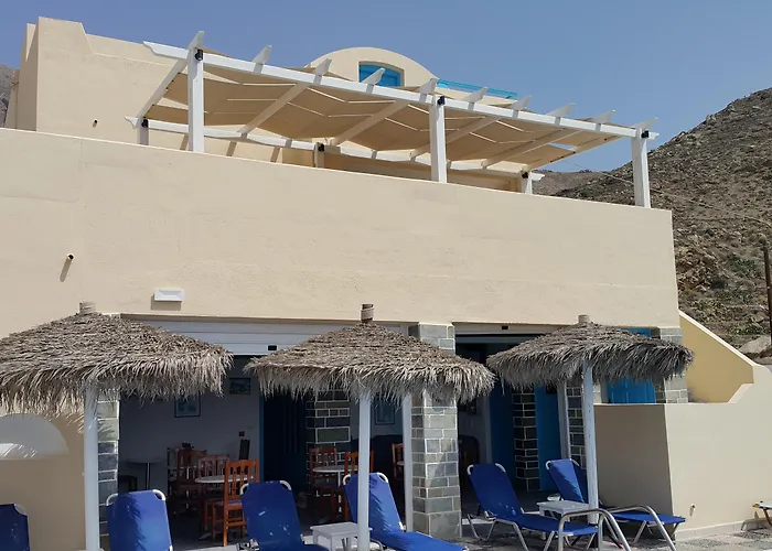 Lucia Perissa (Santorini)