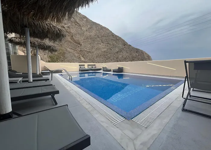 Lucia Aparthotel Perissa (Santorini)