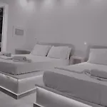 Aparthotel Lucia Perissa (Santorini)