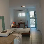 Lucia 4* Perissa (Santorini)