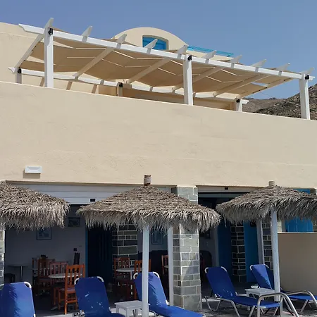 Lucia Perissa (Santorini)